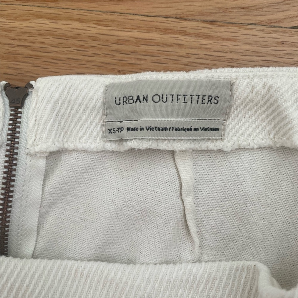 UO White Denim Miniskirt - Picture 3 of 3